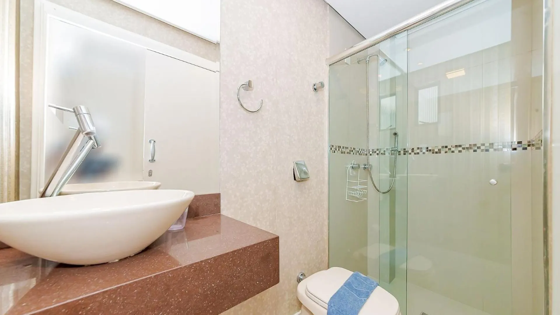 3 Suites Linda Vista Da Orla De Bc A 50M Da Praia - Somente Familiares Balneário Camboriú 0*,