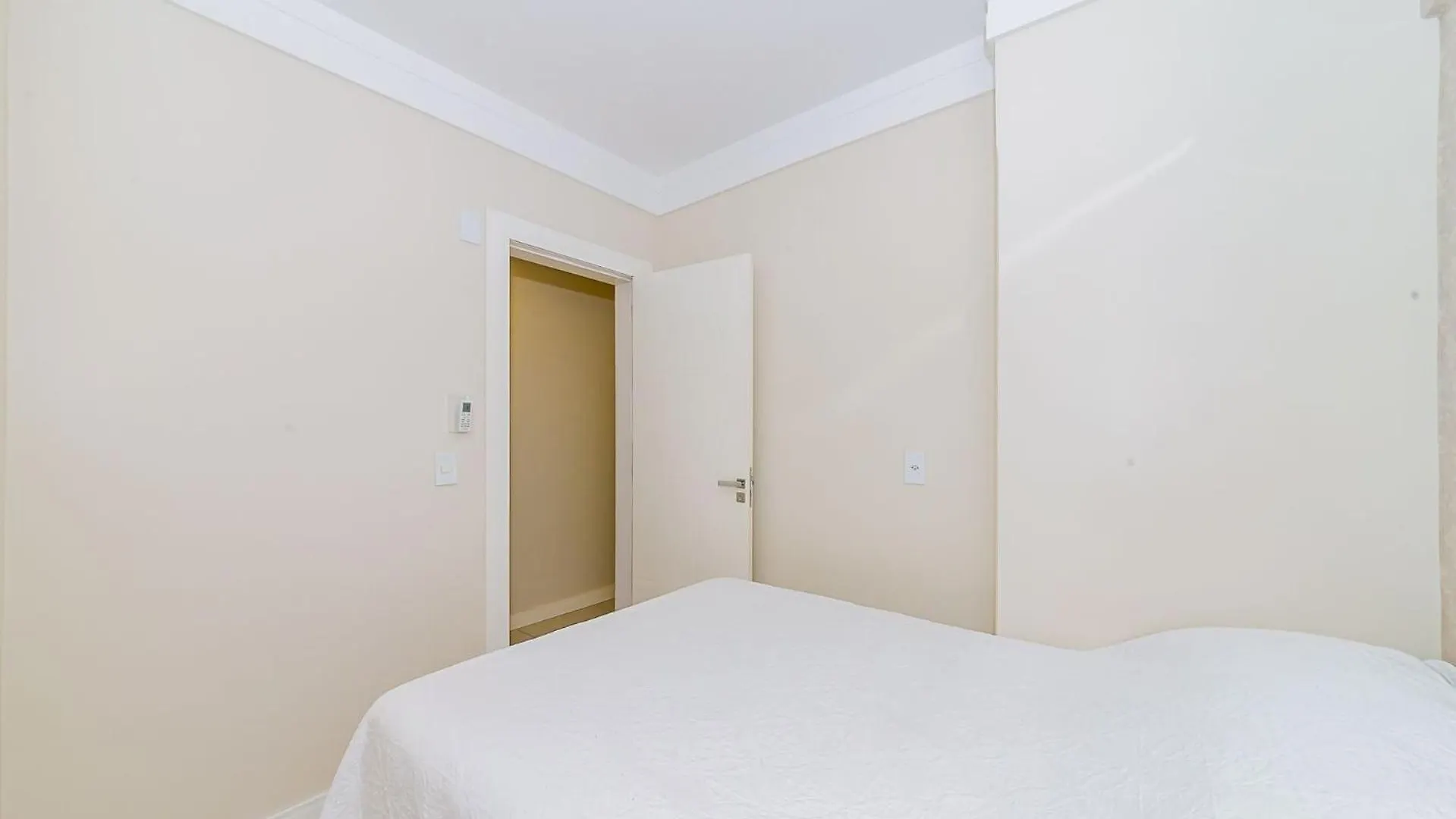 Apartment 3 Suites Linda Vista Da Orla De Bc A 50M Da Praia - Somente Familiares Balneario Camboriu
