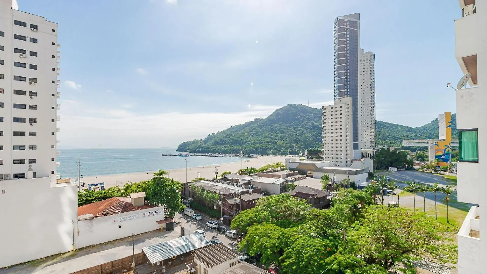 3 Suites Linda Vista Da Orla De Bc A 50M Da Praia - Somente Familiares Balneario Camboriu 0*,